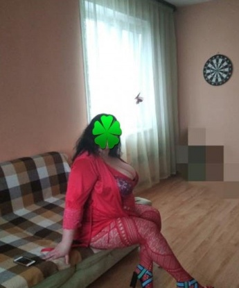 Я живу в Москве и предлагаю свои уникальные услуги, которые превратят встречу со мной в незабываемое приключение. Я умею слушать, понимать и удовлетворять твои самые сокровенные желания. Не бойся открыться со мной, ведь я обладаю искусством создания эротической атмосферы. Мои глубокие глаза, загадочная улыбка и соблазнительные формы не оставят тебя равнодушным. У меня есть отличные отзывы, которые только усиляют мое привлекательное обаяние. Не медли, скорее посмотри мои фото и дай мне возможность сделать твои фантазии реальностью. 💋💫 5392, 30 лет